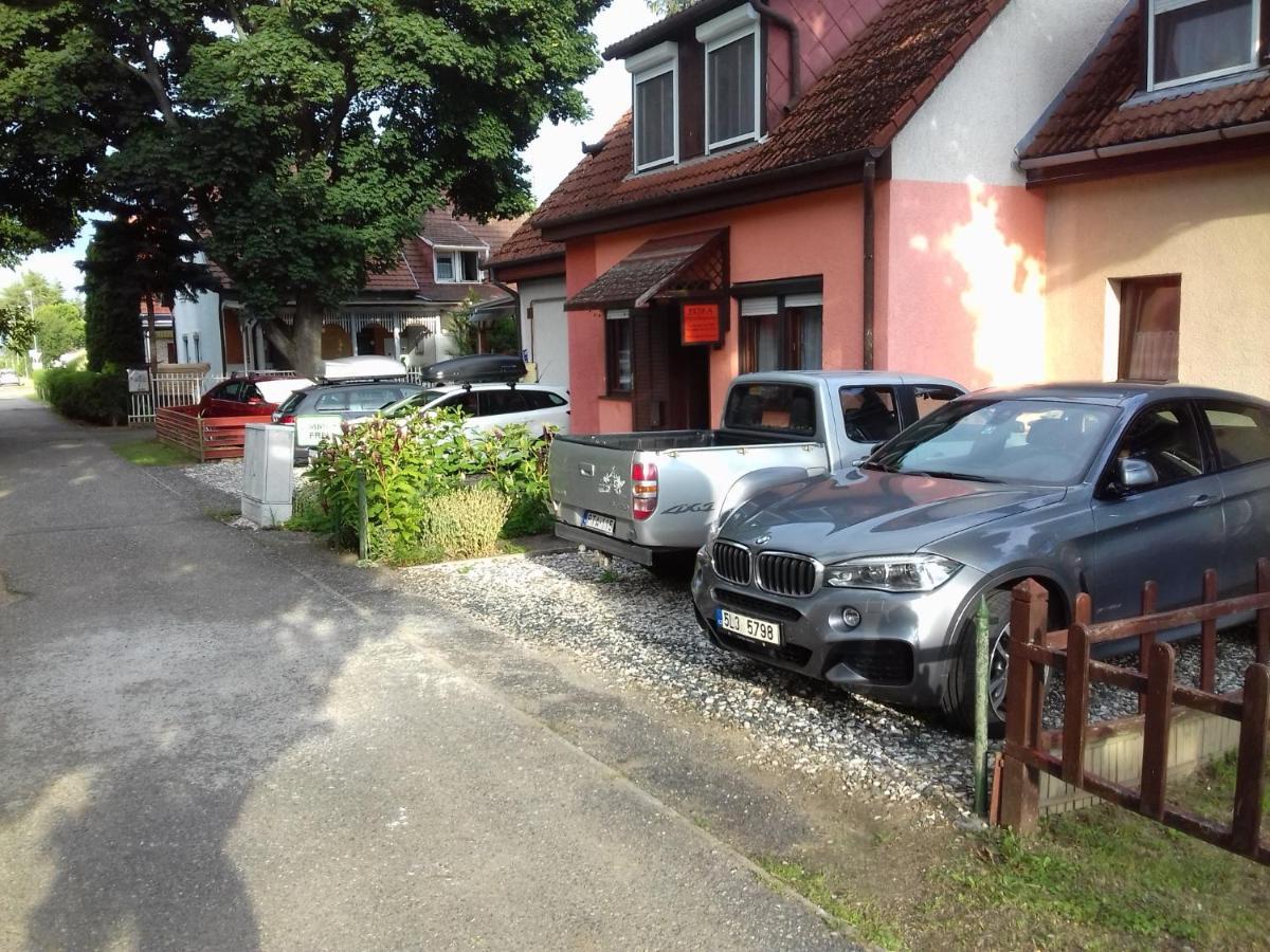 Petra Vendégház Buk Exterior foto