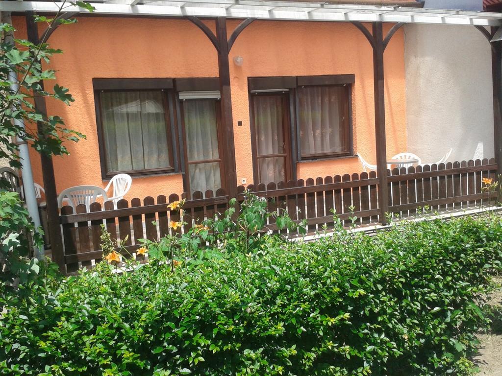 Petra Vendégház Buk Quarto foto
